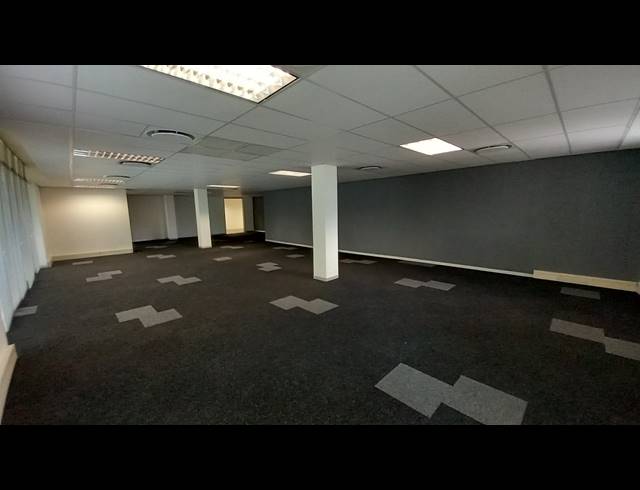 186M² OFFICE TO LET IN BRYANSTON